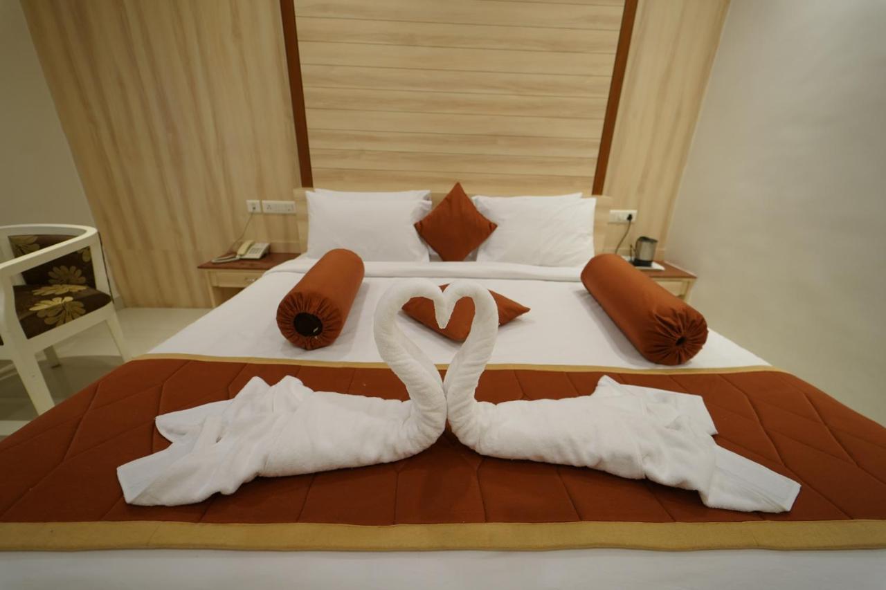 Hotel Palmyra Grand Inn Тирунелвели Экстерьер фото