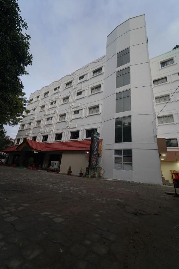 Hotel Palmyra Grand Inn Тирунелвели Экстерьер фото