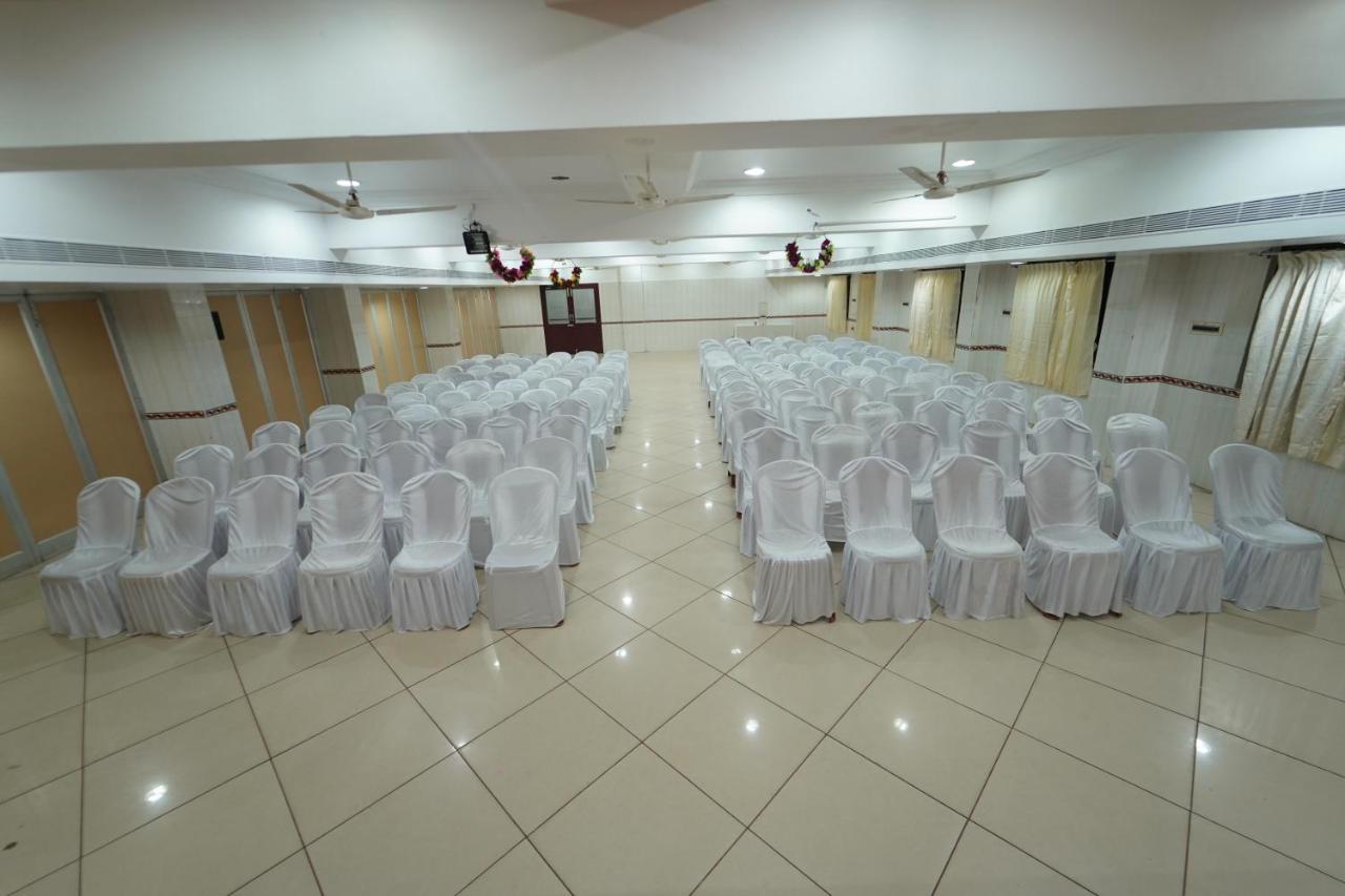 Hotel Palmyra Grand Inn Тирунелвели Экстерьер фото