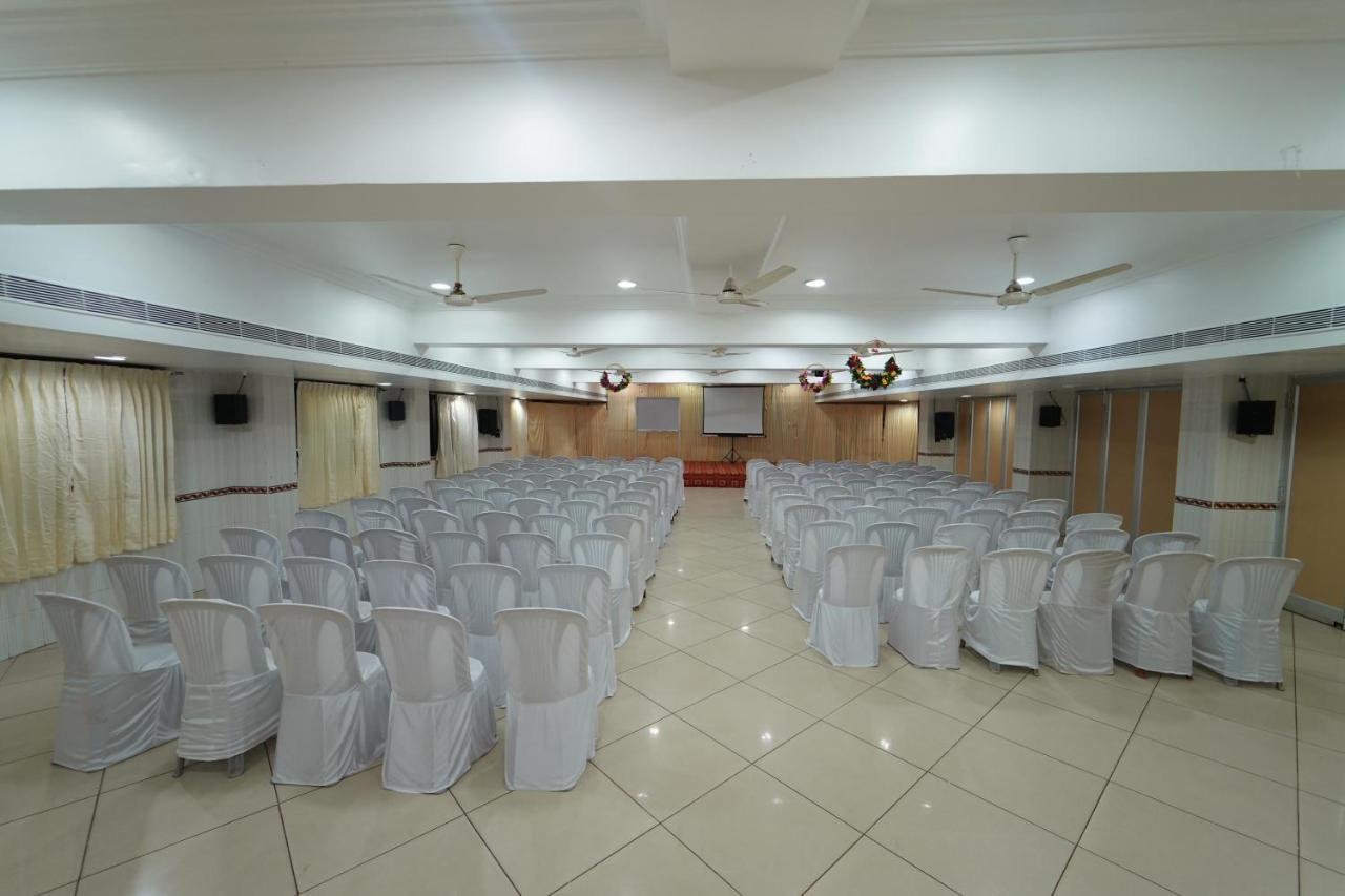 Hotel Palmyra Grand Inn Тирунелвели Экстерьер фото
